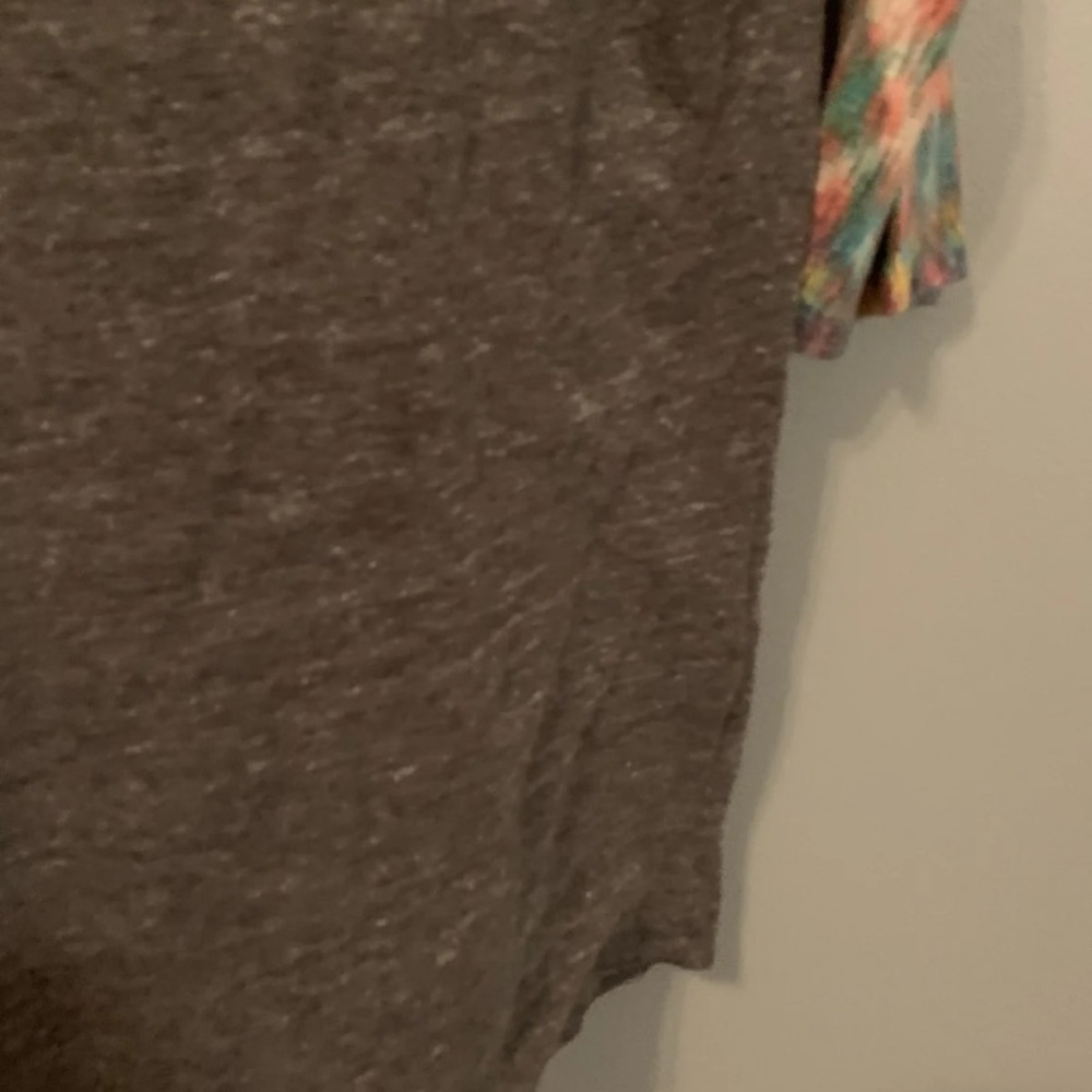 Lularoe Randy t - Picture 3 of 4